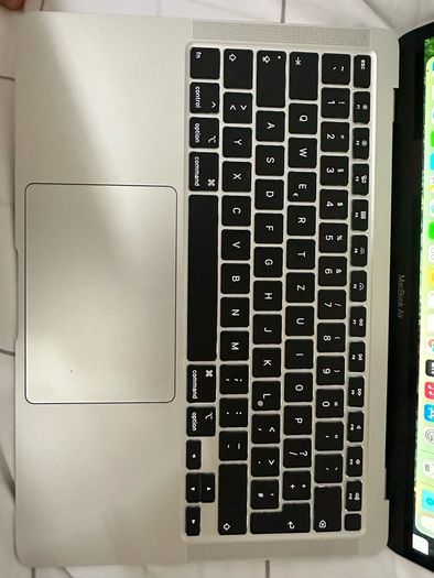 2019 Macbook Air 13" I5 16ram / 250ssd