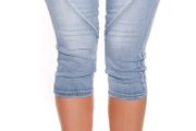 CURVY Girls_Trendy_capri_Jeans_w_decobuttons__Color_JEANSBLUE_or black Size_: 42 44 46 48