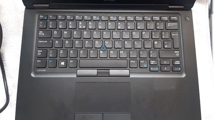 Dell Latitude 5480 Intel i7-7820HQ 14" screen 16GB RAM