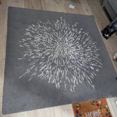 Rug grey square