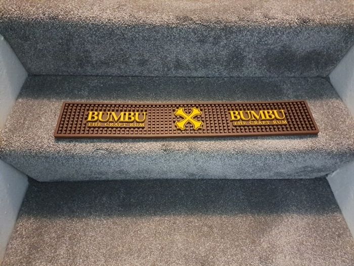 Bar runner