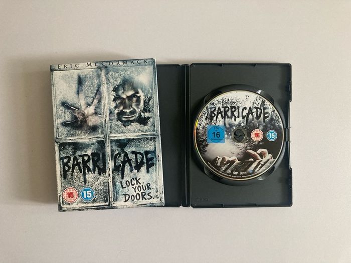 Barricade DVD Mint