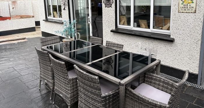 Rattan Garden Table and Chairs