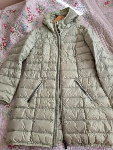 Light feather jacket size 12 minty colour