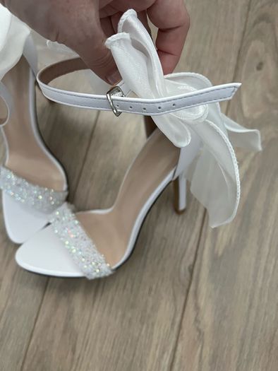 White Wedding Shoes size 5/38
