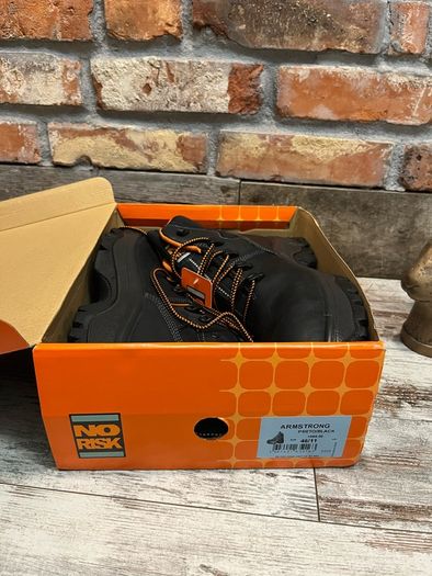 No Risk Armstrong Safety Boots size 46/11