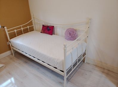Day Bed
