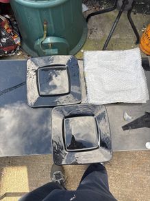 black plates