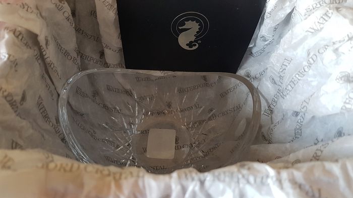 New In Box Waterford Crystal Lismore Pattern 6 Inch Essence Ellipse Bowl
