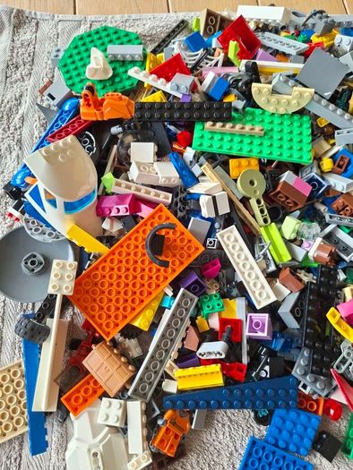 Lego Mixed Box - storage box included