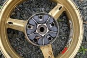 Suzuki gsxr k1 k2 back wheel