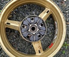 Suzuki gsxr k1 k2 back wheel