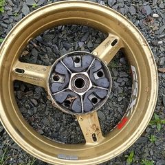 Suzuki gsxr k1 k2 back wheel