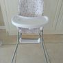 High chair Image 3