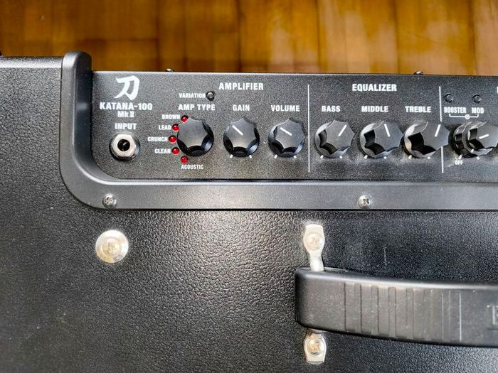 Boss Katana 100 mk2 & GA-FC Footswitch