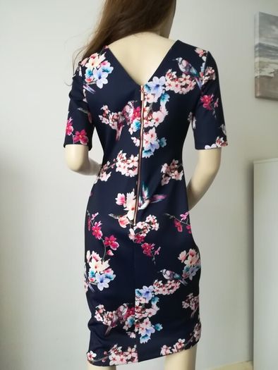 dress with short sleeves, size 12