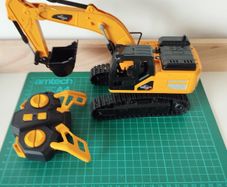 Remote Control Excavator like new