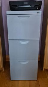Metal Immaculate 3 Drawer Filling Cabinet with key