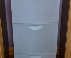 Metal Immaculate 3 Drawer Filling Cabinet with key