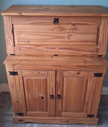 Mexican Pine Bureau Dresser