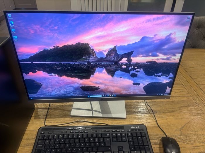 HP Z1 Tower G5 Workstation with HP 27 inch Quad HD Monitor VERY High Spec Setup