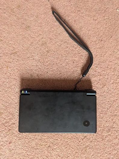 Nintendo DSi Black + Twilight Menu++ (SD Card), Mega Man ZX Game & Wrist Strap