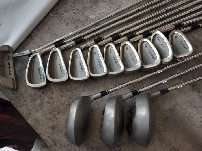 Masters Lady's golf clubs and bag.