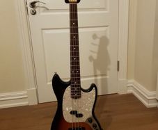 fender mustang bass