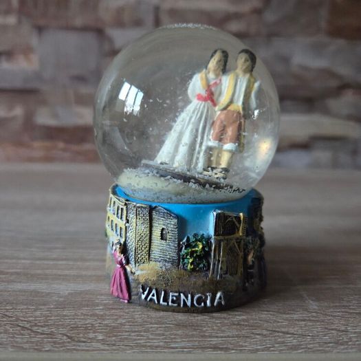 Valencia souvenir snow globe