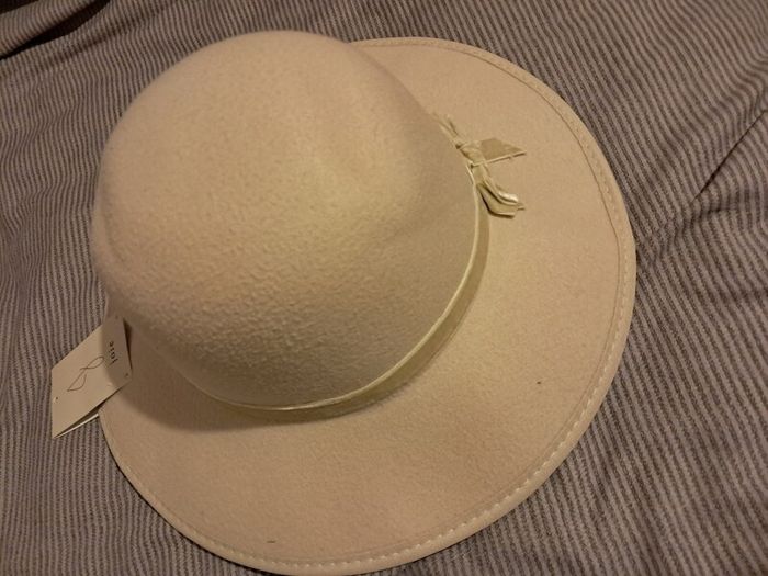 hat