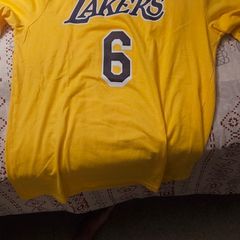 Lakers t-shirt