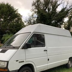 Campervan LHD with partial conversion