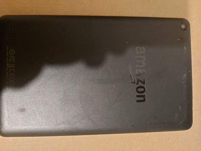 Amazon Fire 5th Generation, 8GB, Model SV98LN in very good cosmetic condition, but needs new Battery