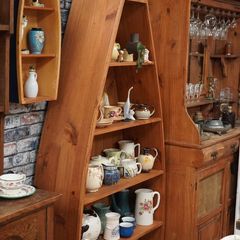 Boat-Shaped Display Shelving Unit