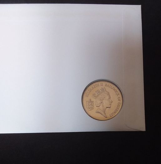 1994 D-Day 50th Anniversary, Guernsey 2 Pound Coin and Stamp First Day Cover, ( Mercury PNC )