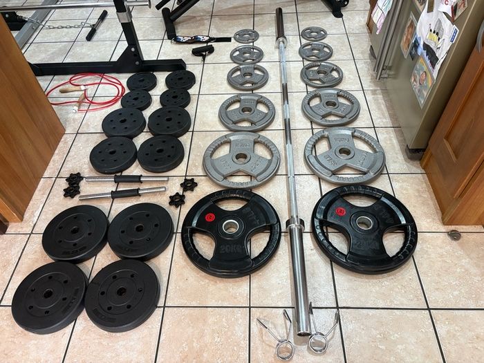 Finest Gym Weightlifting Set Up On Adverts, Fully Integrated Upper And Lower Cable System, Power Squat Rack, Olympic Weights And Bar, Dumbbells, Bench, Chin Up And More!!!