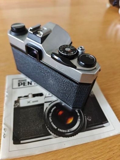 Pentax K1000 35mm SLR Film Camera + SMC Pentax-M 50mm f/1.7 Lens | Manual Included