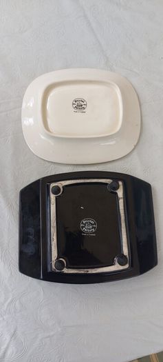 2 x vintage  advertising watneys red barrel ashtrays collectors items ,nice in any collectors collection,,sold as seen, see pictures for condition,