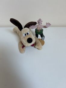 Wallace &Gromit ( figure and teddy )