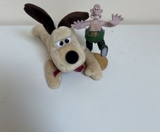 Wallace &Gromit ( figure and teddy )
