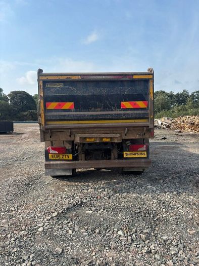 Man - 8 Wheeler Tipper - Auto- Year 2015