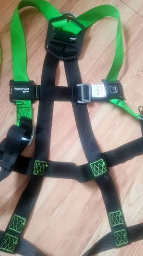 Honeywell Miller H-Design 1 Point Harness Mating Buckles - Size 2.  Plus Lanyard LIKE NEW