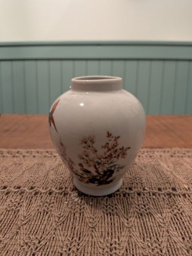 Ceramics ornament / vase