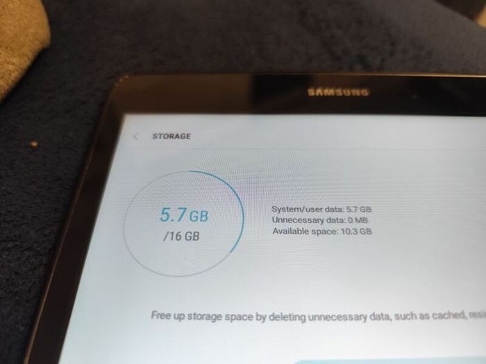 Galaxy Tab SM-T550 , 16gb / 1.5gb Black or  White