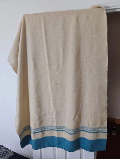 Pure wool blanket