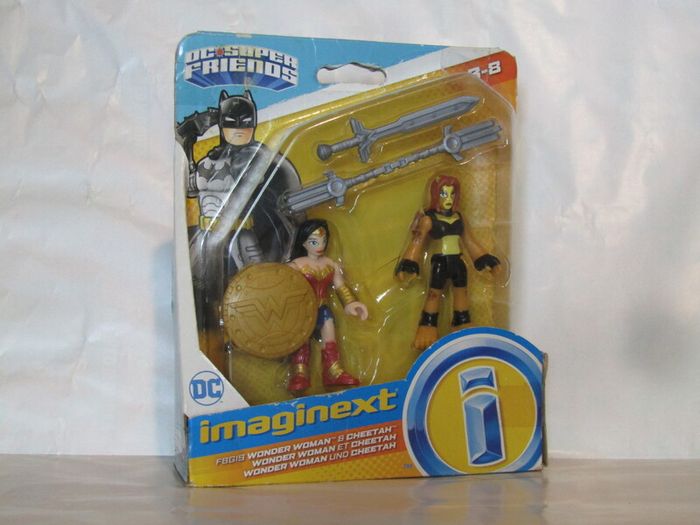 Fisher-Price Imaginext DC Super Friends  Wonder Woman and The Cheetah Gold Suit Brand New Sealed