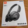 JBL headphones Image 3