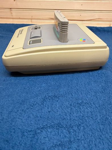 Nintendo Super Famicom Japanese SNES version with game