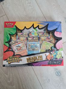 Pokemon  Delux Pin Collection