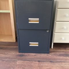 Filling cabinet